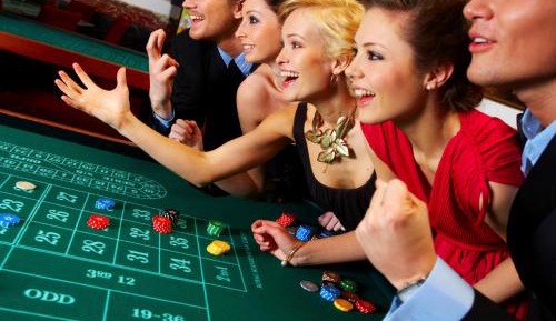 King Suite with Whirlpool - Casino package – Includes $50 casino credit