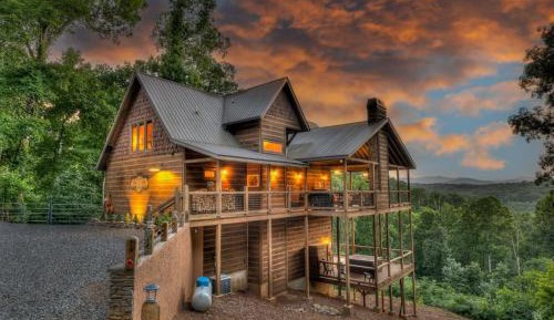 Four-Bedroom Holiday Home