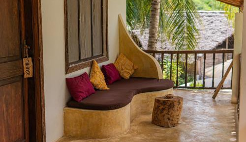Deluxe Pool View Suite