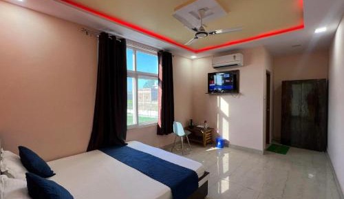 Deluxe King Room