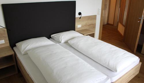 One-Bedroom Apartment with Terrace