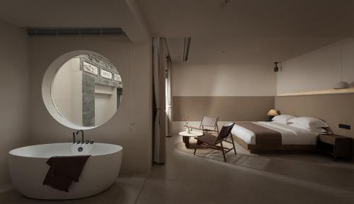 Superior King Room