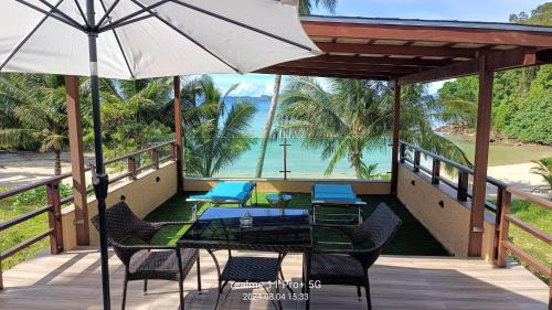 Villa - Beach Front