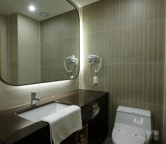 Deluxe Twin Room(Bathtub Random)