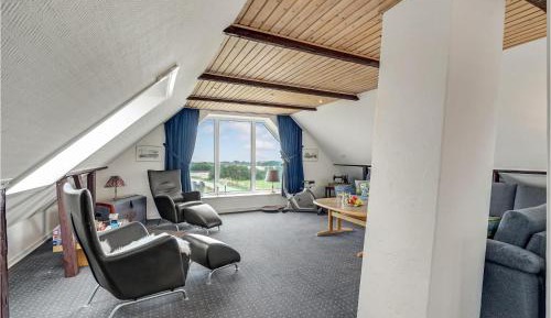 Two-Bedroom Holiday Home