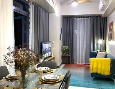 Two-Bedroom Deluxe Apartment with Balcony