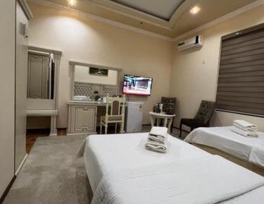 Twin Room with Private Bathroom