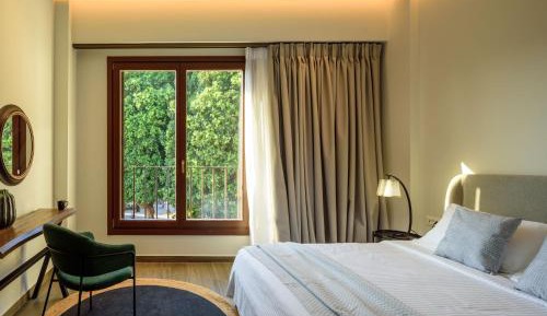 Deluxe Double Room with Castle View