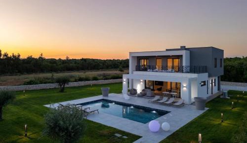 Villa with Private Pool