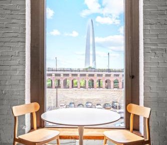 One-Bedroom Apartment with City View