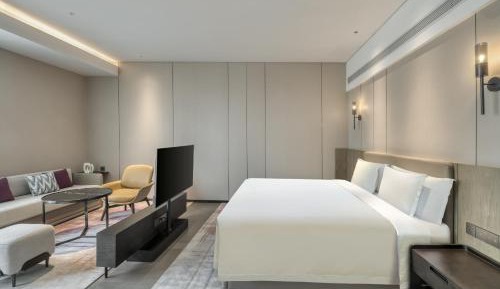 Premium King Room