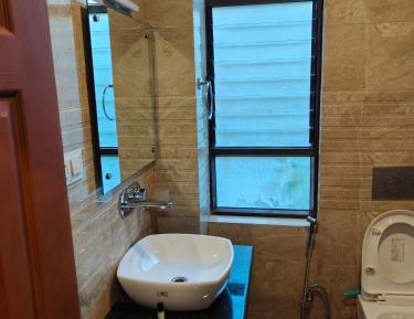 Deluxe Double Room (2 Adults + 1 Child)