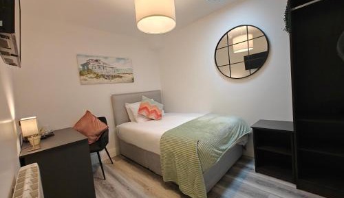Single Room with Private Bathroom