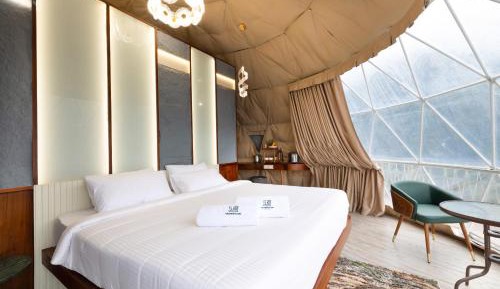 Deluxe Family Suite