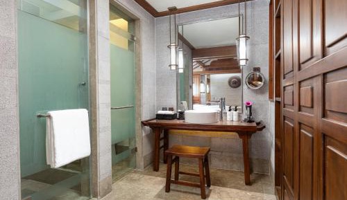 Premium King Room