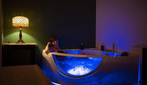 Double Room with Spa Bath