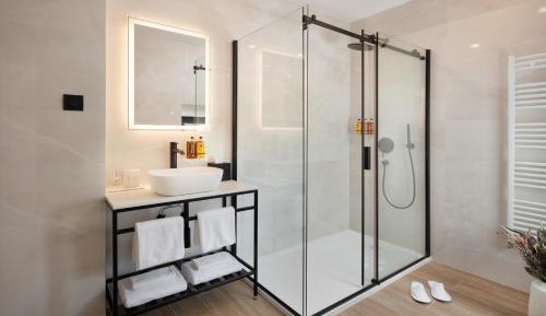 One-Bedroom Standard Apartment