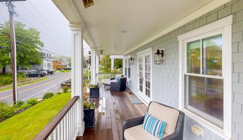 Three Bedroom Apartment