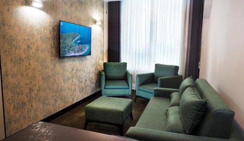 Executive Suite