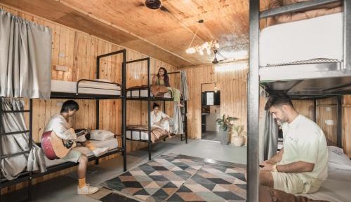 8-Bed Mixed Dormitory Room