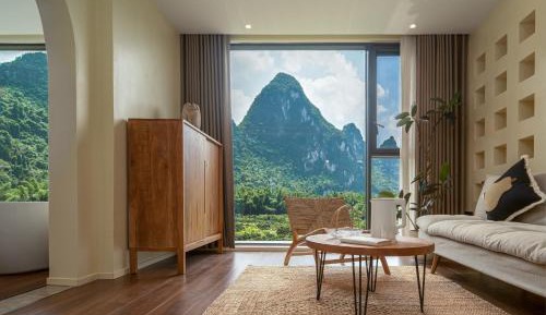 Twin Room with Mountain View