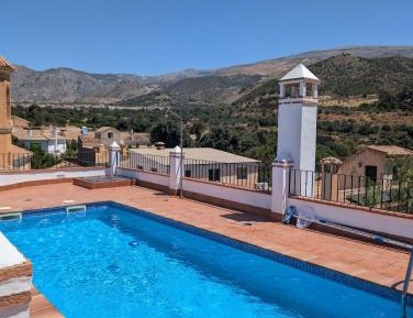 Two-Bedroom Deluxe Apartment with Balcony