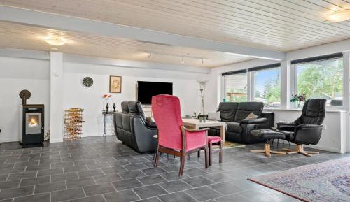 Four-Bedroom Holiday Home