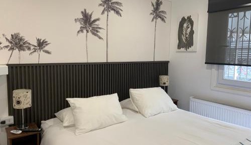 Double Room with Ensuite Bathroom