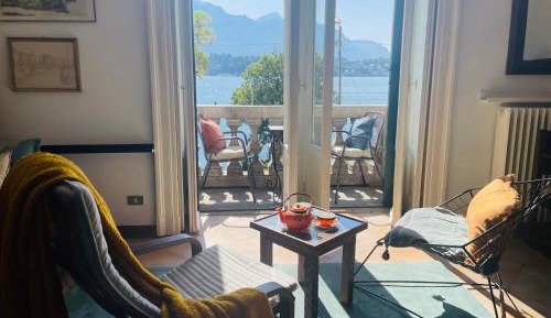 Apartment with Lake View