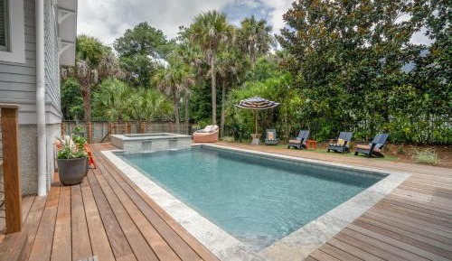 Seven-Bedroom Holiday Home