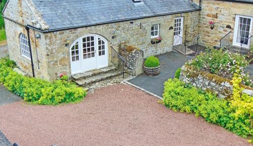 One-Bedroom Holiday Home