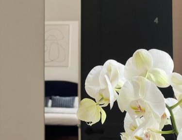One-Bedroom Deluxe Apartment