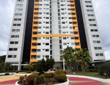 Three-Bedroom Apartment with Balcony