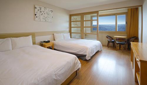 King Suite with Ocean View