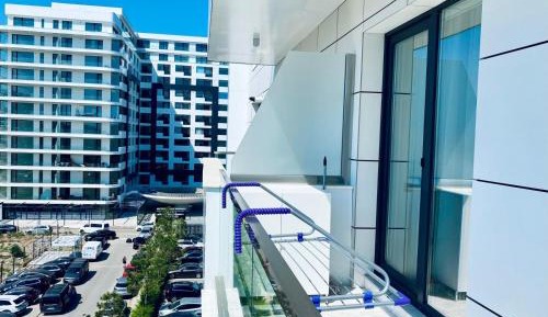 One-Bedroom Apartment with Balcony
