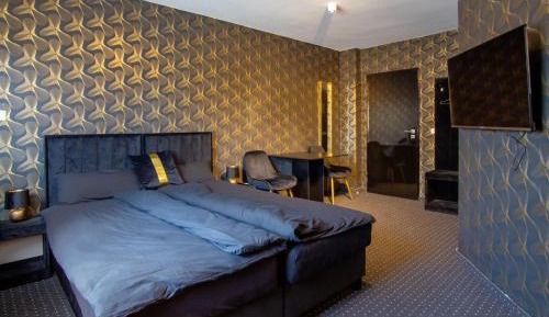 Large Double or Twin Room