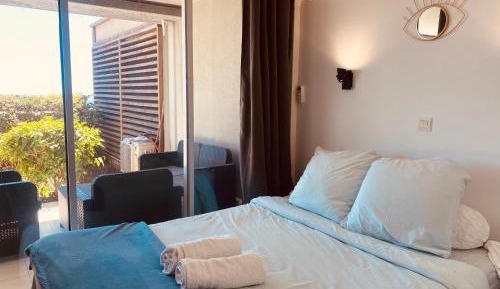 Apartment with Sea View 02
