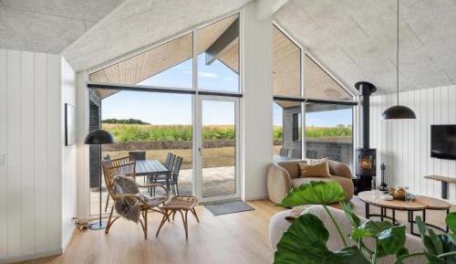 Five-Bedroom Holiday Home