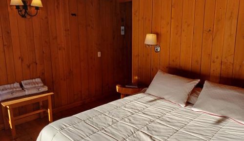 Double or Twin Room with Private Bathroom