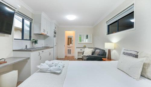Deluxe Studio (Not Pet-Friendly)