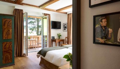 Twin Room with Private Bathroom