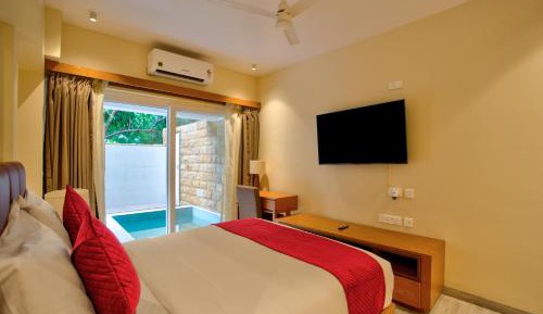 Suite with Private Pool