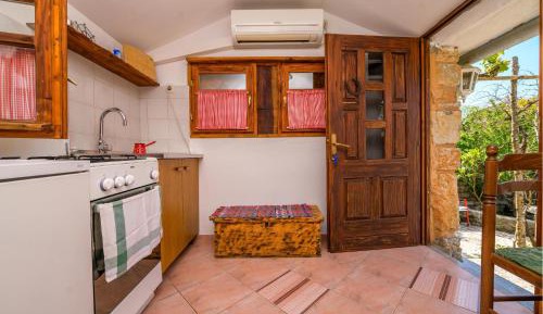 One-Bedroom Holiday Home