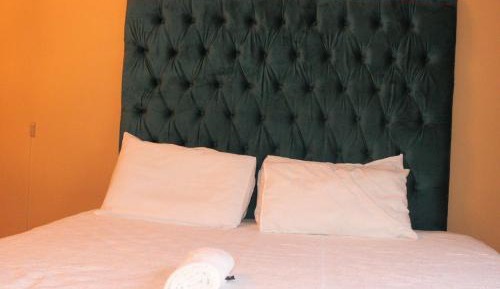 Deluxe King Suite
