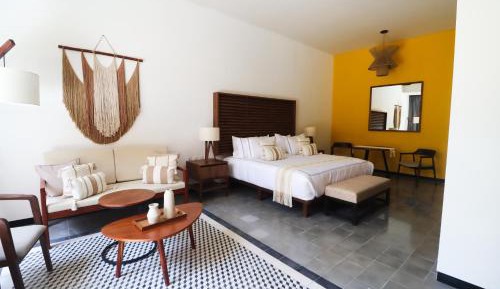 Deluxe Suite