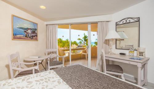 King Room with Pool View