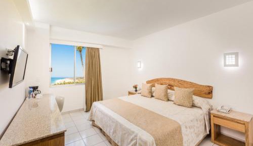 Standard King Room with Garden View