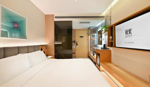 Deluxe Double Room (2 Adults + 1 Child)