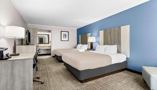 Queen Room with Two Queen Beds - Non-Smoking