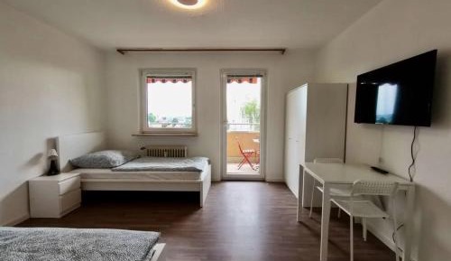 Three-Bedroom Apartment with Mountain View